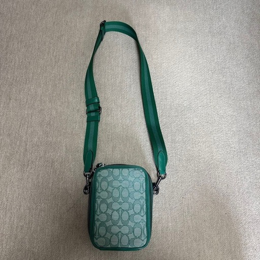 coach ショルダーバッグ ②