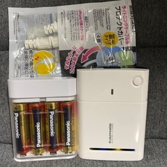 ケーブル無し携帯用乾電池式充電器とライトケーブル用プロテクトカバ...