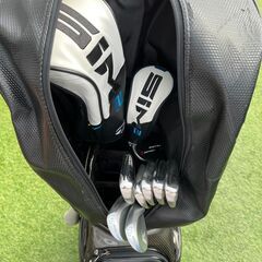 ゴルフ　キャディバッグ　SRIXON　ツアーモデル