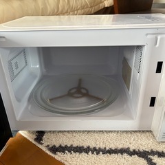 【受け渡し者決定済】電子レンジ　2021年製　ターンテーブルの画像
