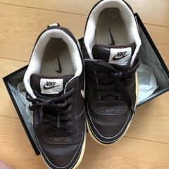 上質・激安､ナイキ ドットcom 👌👍 NIKEエア・プライズ、ブラウンの画像
