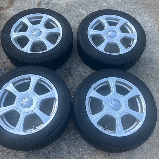 16インチ　プリウス　スタッドレスM４本セット