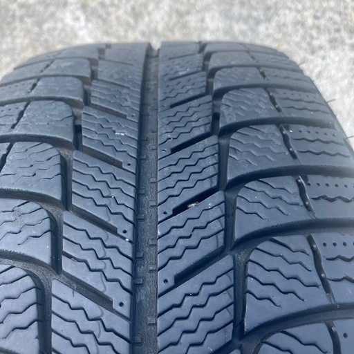 16インチ　プリウス　スタッドレスM４本セット
