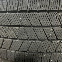 冬タイヤ205/60R16BSの画像