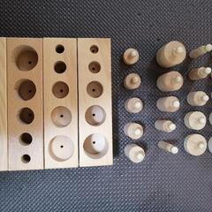 【値下げ】モンテッソーリ　円柱さし　知育玩具の画像