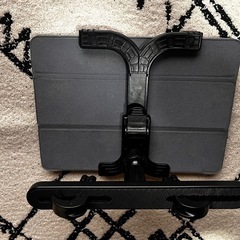 お取引中【車に】ヘッドレストタブレットホルダーの画像