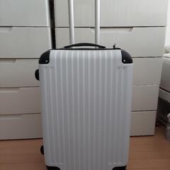 新品未使用　スーツケース　Mサイズ