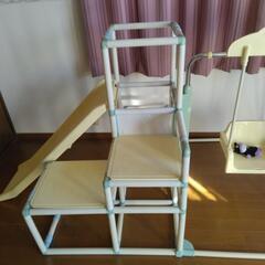 〔終了〕ジャングルとブランコと滑り台の画像