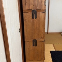昔の桐ダンスの画像