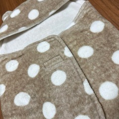 くまみみʕ•ᴥ•ʔ 冬用おくるみ ドット柄 ブラウンの画像
