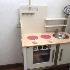 Wi-Fi、お皿、子供キッチンの画像