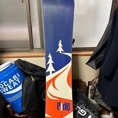 スノーボード　板　ケースとゴーグル付きの画像