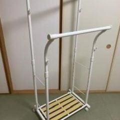 ニトリ　高さ調節が簡単にできる棚付きハンガーラック ポッパー ダ...