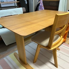 お話し中！テーブル　椅子　おまけの棚 