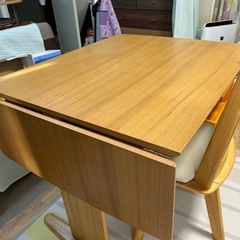 お話し中！テーブル　椅子　おまけの棚 の画像