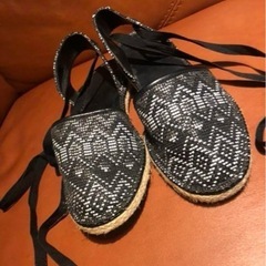 サンダル　編み上げ
