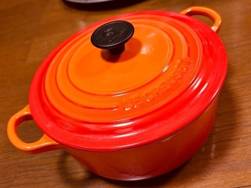 【他サイトにて売切済】【美品·未使用】ジモティー特価！ル・クルーゼ ココットロンド20cm オレンジ