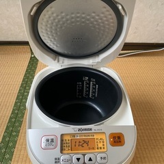 ‼️黒厚釜　電気炊飯ジャーの画像