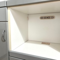 食器棚　の画像