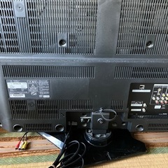 日立Woo 32インチTV, TV台, アンテナケーブルの画像