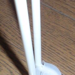 小形の折りたたみテーブルの画像