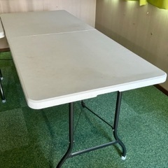 コメリの樹脂折畳みワークテーブル　180cm