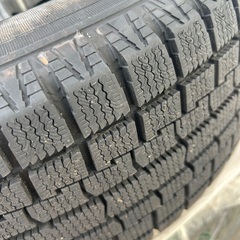 美品　スタッドレスタイヤ　ホイール付き　4本セット