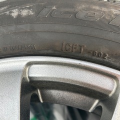 美品　スタッドレスタイヤ　ホイール付き　4本セット