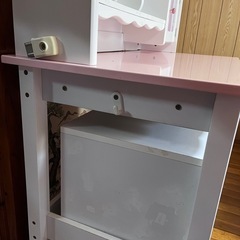 (キャンセル待ちになります)可愛い机安く売ります🎵の画像