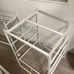 【2/14 20%オフ】【1/5 20%オフ】押し入れ収納　子供用　ハンガーラック　カゴ付きの画像