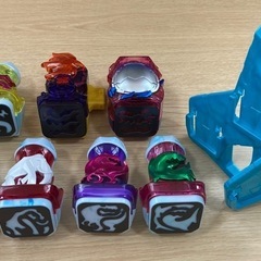 仮面ライダーリバイス　バイスタンプセットの画像