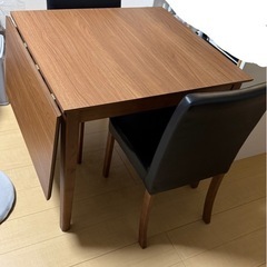 ダイニングテーブル、椅子2脚セット
