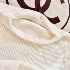 【美品】ふわふわ サラサラ 白ニット フリーサイズの画像