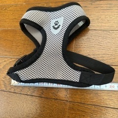 【値下】【未使用品】小型犬用ハーネスとリードの画像
