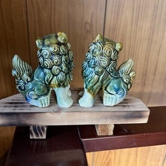 シーサーの魔除けの置物の画像