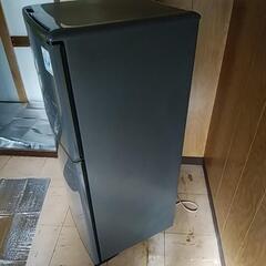 引き取りは無料、130L冷蔵庫！！の画像