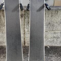 値下げ１3０００ 円【美品】スキー板  SALOMON SHORTKART (125cm)を安く譲りますの画像