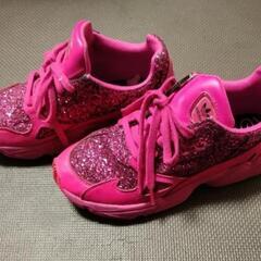 adidasアディダスファルコンショックピンクの画像