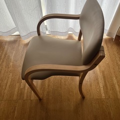ダイニングチェアの画像