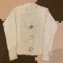 オフホワイトカーディガン
