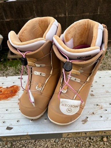 スノボーブーツ　24.5cm