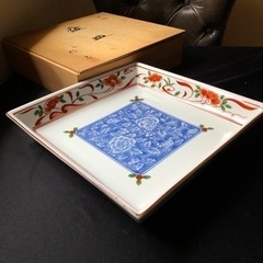 橘吉　大皿角皿　木箱入り25cm四方の画像