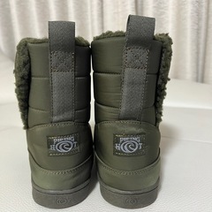 キッズブーツ　　20.5センチ実質19センチの画像