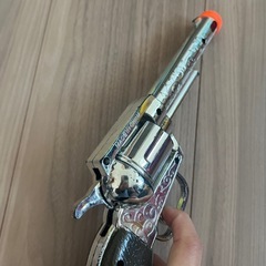 おもちゃ 銃 ピストルの画像