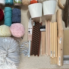 【マクラメ】多彩な糸や手芸材料セットの画像