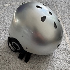 スノーボード　ヘルメット　シルバー 