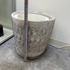 石製　彫刻　植木鉢プラ鉢、石受け皿付き
