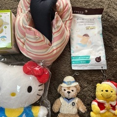 いろいろ　ベビーグッズ　キーホルダー　本　ガーゼ　調理器セットの画像