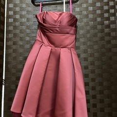 【NIGFT 1】 サテンドレス(コサージュ、リボン付き)の画像