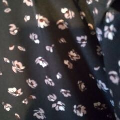 小花柄ワンピースですの画像